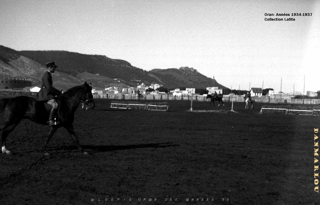 ORAN 1934 1937 QUARTIER DU 6 EME HUSSARD A ECKMUHL   (10).jpg